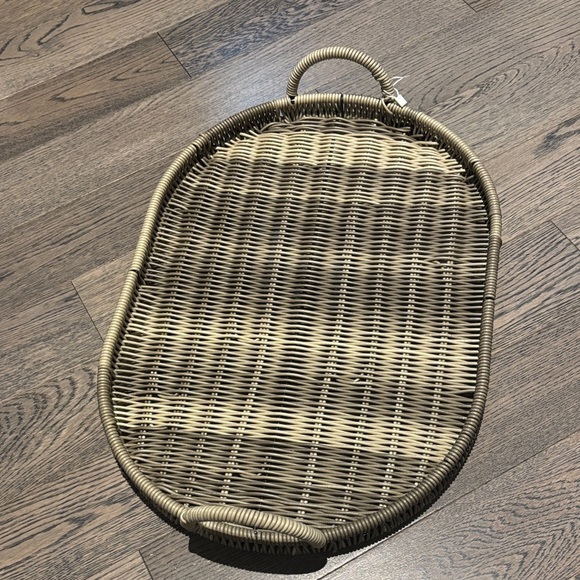 Elegant Woven Ratan Oval Tray with handles in grey - Picture 3 of 12